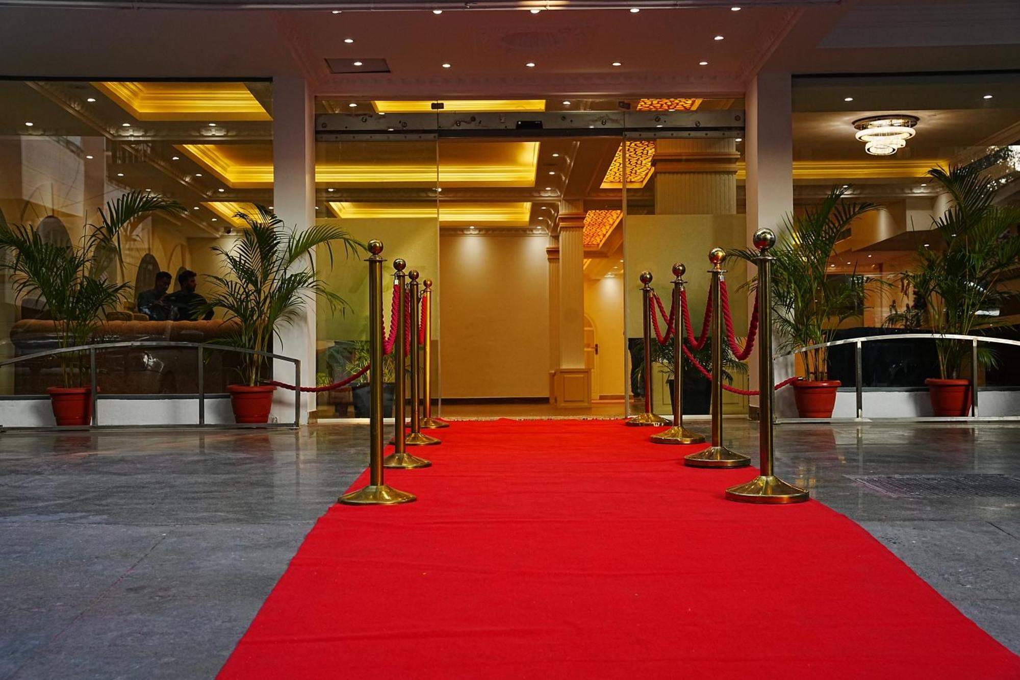 Hyde Park Hotel Бангалор Екстериор снимка